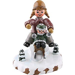Small Figures & Ornaments Hubrig Winter Kids Winter Children Girls with Sledge - 7 cm / 2,5 inch