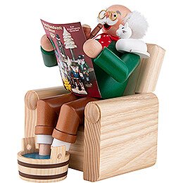 Smoker - Grandfather in Armchair - 15 cm / 5.9 inch